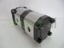 Thumbnail of 2LM27-16IA01R-SN Roquet hydraulic double gear pump 18+10.6 cm3 con eje para polea