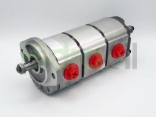 Main image of 20/916000 JCB hydraulic triple gear pump