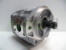 Main image of OEM97 Toyota hydraulic gear pump with splined shaft