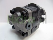 Thumbnail of OEM111 Yanmar hydraulic gear pump with splined shaft z15