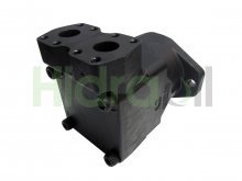 Thumbnail of M4C 067 3N02 A104 Denison Parker hydraulic vane motor 71 cm3 with splined shaft