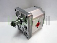 Thumbnail of SNP2/17 D CO01 Sauer Danfoss Turolla hydraulic gear pump 17 cm3 with tapered shaft 1:8 clockwise rotation