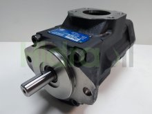 Image T67CB-B10-B03-1R00-A111 Denison Parker hydraulic double vane pump 10+3 gpm with cylindrical shaft