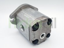 Thumbnail of SNM2/11SC06 SNM2NN/011BN06SAM6E5E5NNNN/NNNNN Sauer Danfoss Turolla hydraulic gear motor 11 cm3 bidirectional splined z9 shaft UNF threads