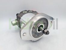 Thumbnail of 3349116577 Parker hydraulic gear pump with valve